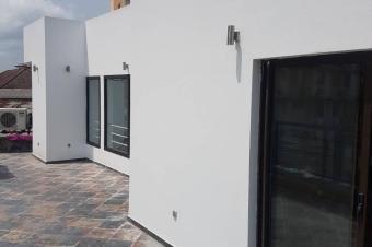 MAGNIFIQUE VILLA A VENDRE DANS LA COMMUNE DE LA GOMBE 