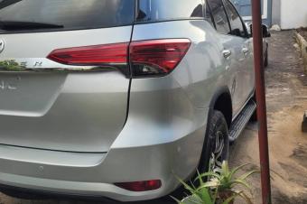 fortuner anne de fabrication 2018 sans plaque essence automatique prix 37000  localisation ngaliema