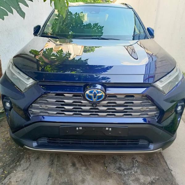 Toyota new rav hybride Automatique essence 4 cylindre Couleur bleu de nuit dorigine anne de fabrication 2022 authentique Panoramique dorigine Volant normal sans plaque le prix 3
