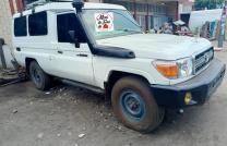 Toyota land cruiser sans plaque Moteur 6 cylindres Standard Climatisation impeccable Prix : 27.000$ à débattre Kilométrage : 29.645 Véhicule en bon état +243815858019 Offre direct mediacongo