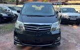 Toyota alphard 2008 full option essence automatique 4cylinder sans plaque Kilométrage 9900 caméra de recul Prix 9500 à discuter