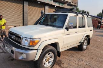 TOYOTA LAND CRUISER 2014