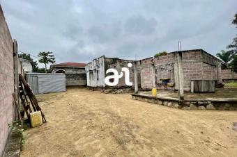 VENTE PARCELLE DE 849 m AVEC BTISSE EN FINITION A MONT NGAFULASEBO