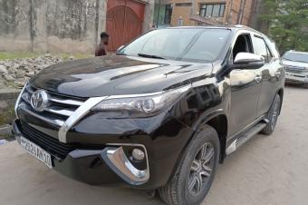 TOYOTA FORTUNER AUTHENTIQUE 2019