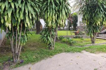 GS13IMMO SARL vous offre la vente de cette  villa  QMacampagne CNgaliema. Un trs bel emplacement. Dimension 32 X46M. Prix1.890.000  discuter.  vous la parole 