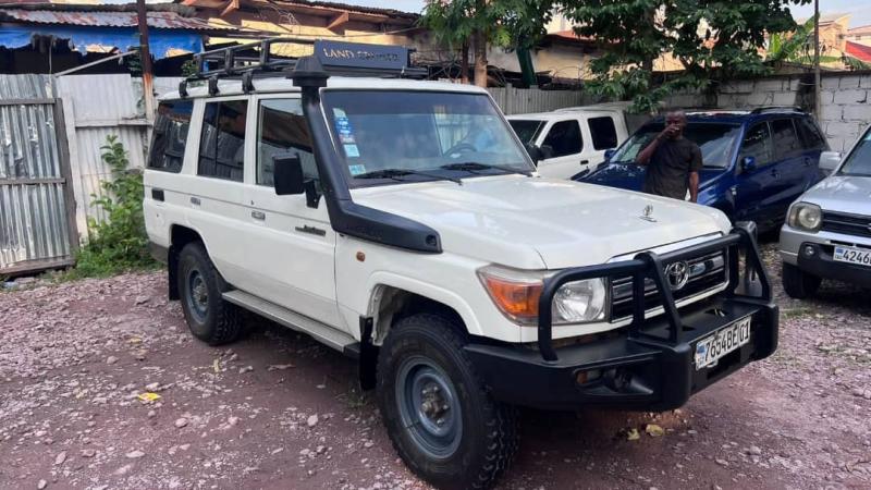 TOYOTA LAND CRUISER A VENDRE 