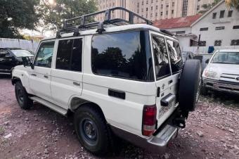 TOYOTA LAND CRUISER A VENDRE 
