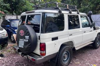 TOYOTA LAND CRUISER A VENDRE 