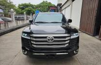 ?Arrivage? ?Toyota Land Cruiser VXR ?Annee: modifier 2024 (Modification original,interior et exterior comme le 2024) Full full option: ?Automatique steptronique ?Essence 8 cy mediacongo