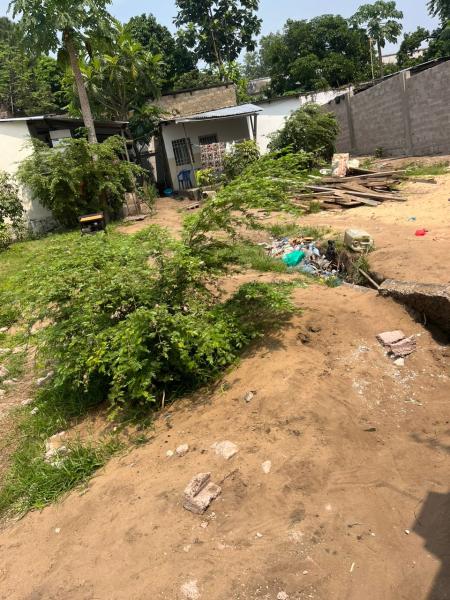 MAGNIFIQUE PARCELLE  VENDRE SUR BAKOLE  LEMBA SALONGO