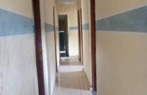 Belle opportunité à saisir à N'djili Quartier 11 Vente d'un hôtel vraiment rentable sur l'avenue bikunda Réf : La police Quartier 11 Composition -13 chambres au total + Ré mediacongo