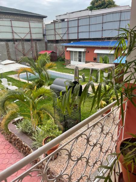 Villa  vendre situe  Kinshasa au quartier Macampagne. 