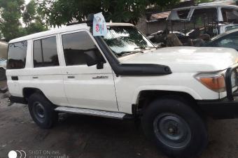 Toyota Land cruiser lx v6 