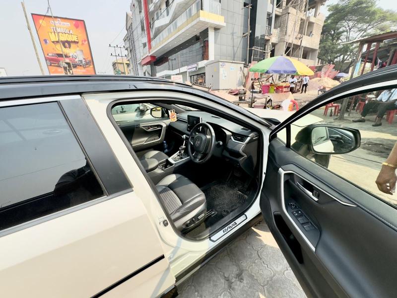 TOYOTA RAV4 HYBRIDE SANS PLAQUE 
