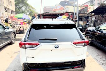 TOYOTA RAV4 HYBRIDE SANS PLAQUE 