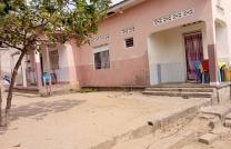 Belle opportunité à saisir à Mont Ngafula Q / Maman Mobutu Vente d'une parcelle avec des belles maisons habitable très bel emplacement Référence : sur l'avenue maman kiese +2438158 mediacongo