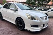 TOYOTA BLAD A VENDRE  automobile_motos_velos_engins_et_pieces