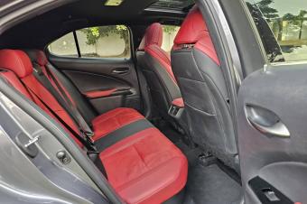 Lexus Ux250h FSport 