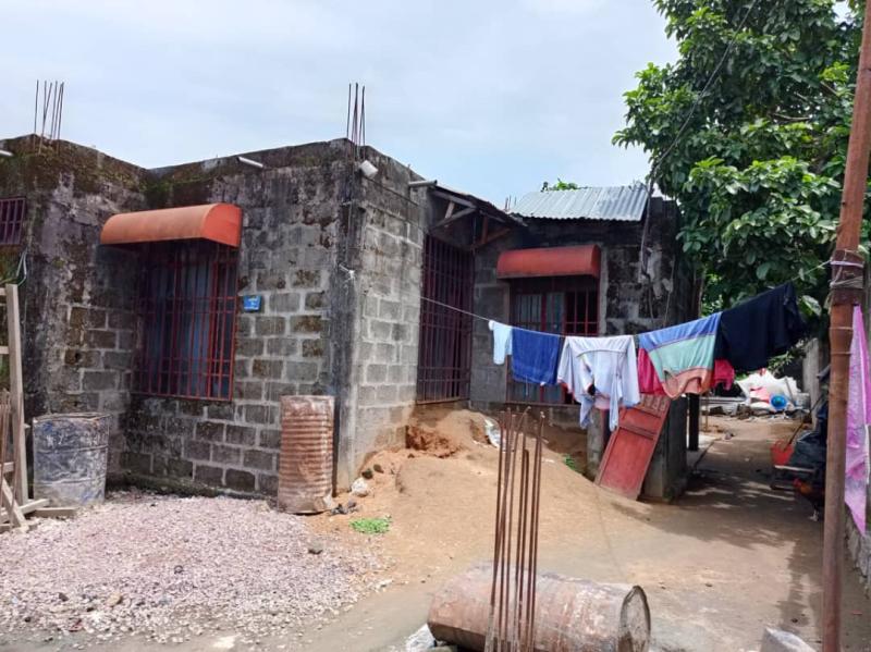 Belle opportunit  saisir  Mbudi Terminus Vente dune parcelle avec deux maisons Deuxime parcelle de la route principale avec une fondation de trois niveaux o R3  24381585801
