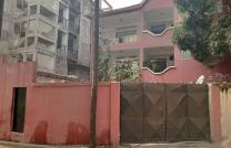 Parcelle à vendre à la Gombe/ Réf:INA avec des appartements à 1.500.000$ negociable mediacongo