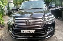 Toyota Land cruiser VXR Automatique Essence 3 banquette Full options Intérieur cuir Kilométrage 400 (00) Prix 80.000$ Localisation Lemba mediacongo