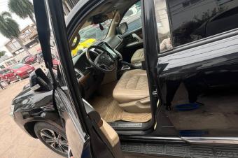 LAND CRUISER GXR A LOUER 