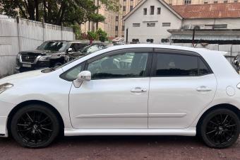 VOITURE TOYOTA BLAD FULL OPTION SANS PLAQUE A VENDRE DANS LA COMMUNE DE LA GOMBE  KINSHASA 