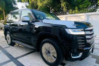 Toyota landcruiser vx 