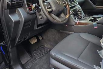 Toyota landcruiser vx 