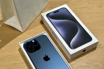 Apple iPhone 15 Pro Max iPhone 15 Pro iPhone 15 iPhone 15 Plus Samsung Galaxy S24 Ultra