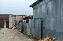 GS13-IMMO SARL; met à votre disposition, la vente de ce terrain, C/Limete, à la 11ème rue industrielle. Réf: juste après l‘INPP. Dimension:12/23M. Prix: 150.000$ à discuter. À vous mediacongo