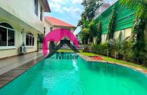 Vente d’une belle villa en Triplex ou RC+2 de ~300m² avec 4CHS au sein d’une concession aux alentours du Lycée Réné Descartes et nouveau Ambassade des États-Unis en construction  mediacongo