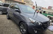 Hyundai TUCSON automatique   année 2014  essence  moteur 4 cylindre  full options  climatisation ok Prix : 12.500$ azwi sikoyo  Localisation bandal  Offre semi directe +24381585801 mediacongo