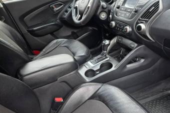 Hyundai TUCSON automatique   anne 2014  essence  moteur 4 cylindre  full options  climatisation ok Prix  12.500 azwi sikoyo  Localisation bandal  Offre semi directe 24381585801