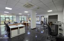 PLATEAU DE 590M² AVEC ± 20 PIÈCES BIEN SITUÉ AU CENTRE VILLE/ GOMBE  mediacongo