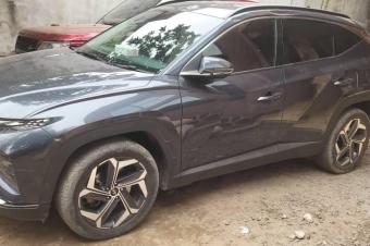 Hyundai Tucson hybrid  Anne de fabrication 2023 Sans plaque  Volant droit  4 cylindre  Essence automatique  Climatisation impeccable moteur impeccable  Prix 35000  discuter lg