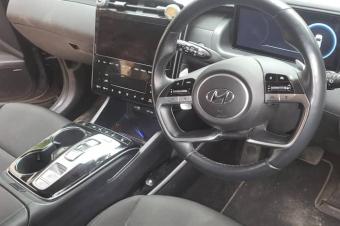 Hyundai Tucson hybrid  Anne de fabrication 2023 Sans plaque  Volant droit  4 cylindre  Essence automatique  Climatisation impeccable moteur impeccable  Prix 35000  discuter lg