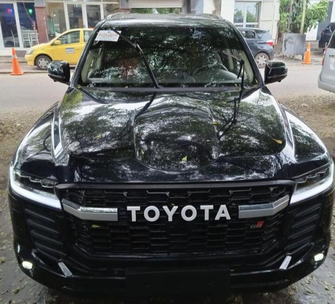 Toyota Land cruiser GXR 