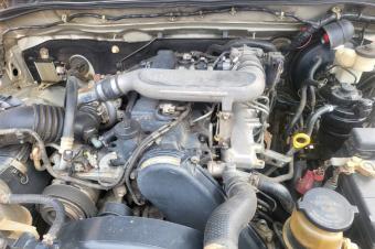 Toyota  Pickup Hilux double cabine diesel manuel moteur turbo anne 2012  prix 20500  discuter 