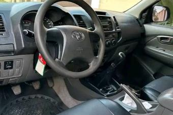Toyota  Pickup Hilux double cabine diesel manuel moteur turbo anne 2012  prix 20500  discuter 