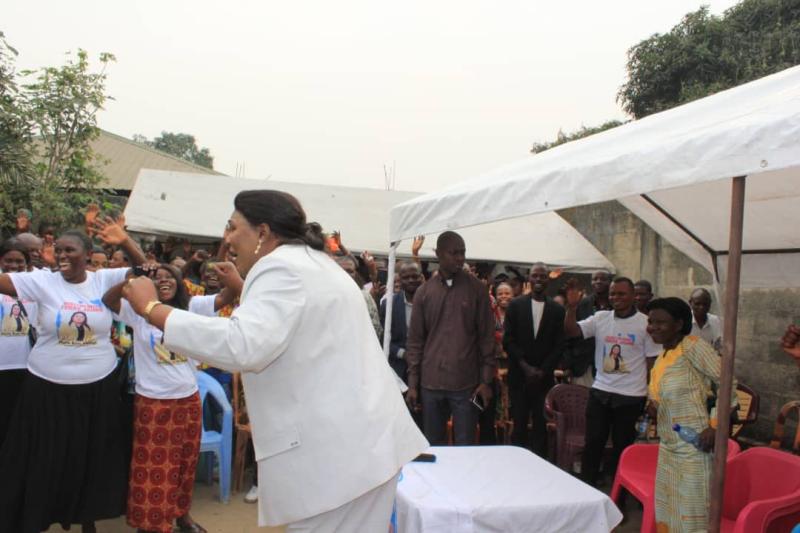 Dans le cadre de ses vacances parlementaires la dpute Nationale Marie Kyet Mutinga sest entretenue avec sa base de Tshangu 