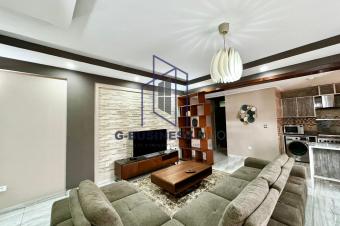 LOCATION DUN SUBLIME APPARTEMENT QUI DISTRIBUE 2 CHS AUTONOMES 
