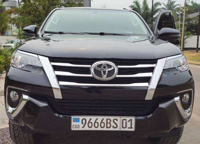 TOYOTA FORTUNER 2019 A VENDRE 