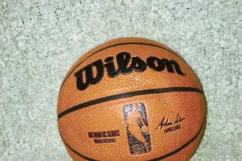 Ballon de basketball Wilson 