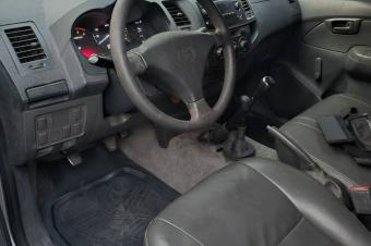 TOYOTA HILUX 2015 A VENDRE 