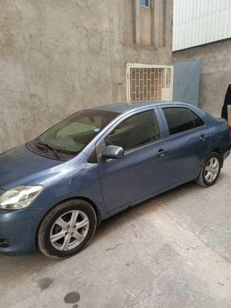 TOYOTA BELTA A VENDRE 