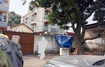 Belle opportunité à saisir à Bandal tshibangu Vente d'une parcelle avec   des Maisons basse à modifier où à détruire de :  Parking    Réf : Kin  Marché ou Mosquée   Dimension : - 1 mediacongo