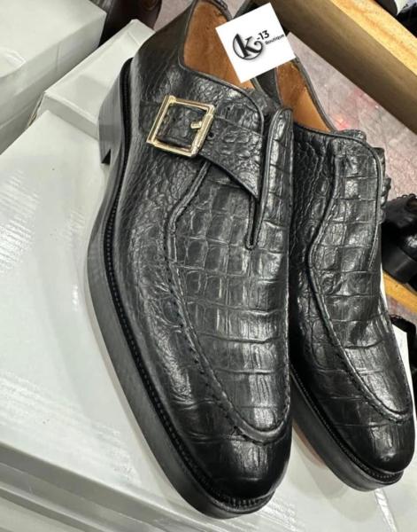 Chaussures homme disponibles 