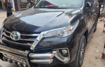Toyota Fortuner  Année 2018 Automatique  Essence ⛽️  4 cylindres  Couleur d’origine  35.000$ légèrement discutable   Troc possible avec une Fortuner 2023   Offre Direct sans interm mediacongo