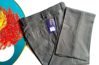 Pantalons tissus homme disponibles 